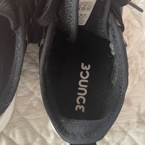 Gently used sz 6.5 Addidas Sneakers